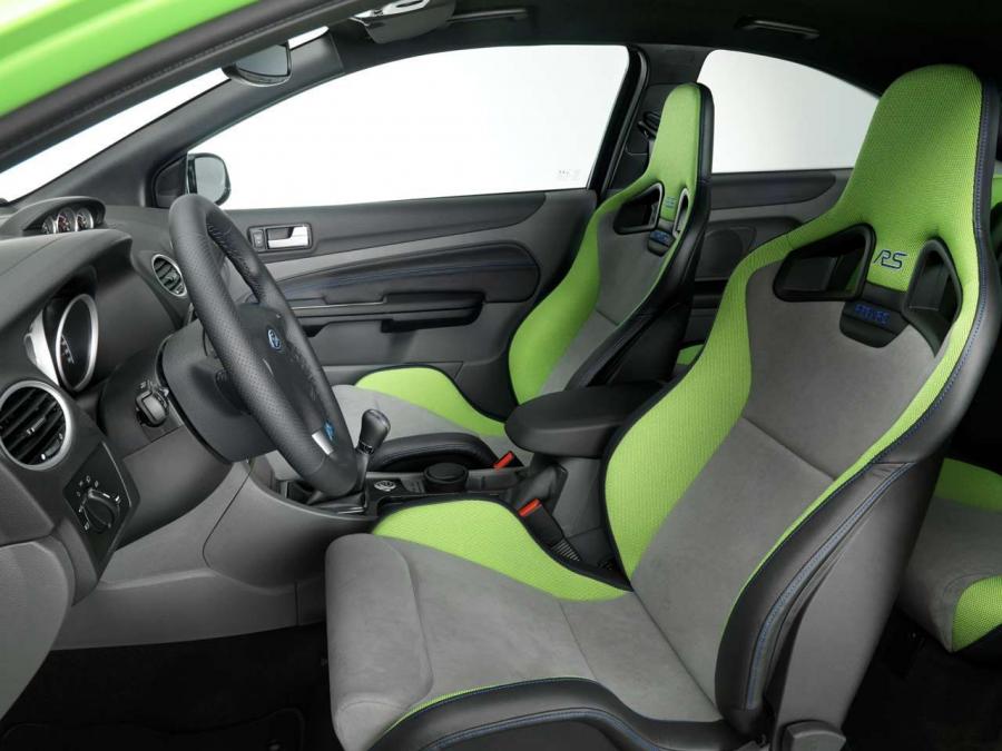  Ford Focus RS Concept 2008 года  (фото 2 из 33)